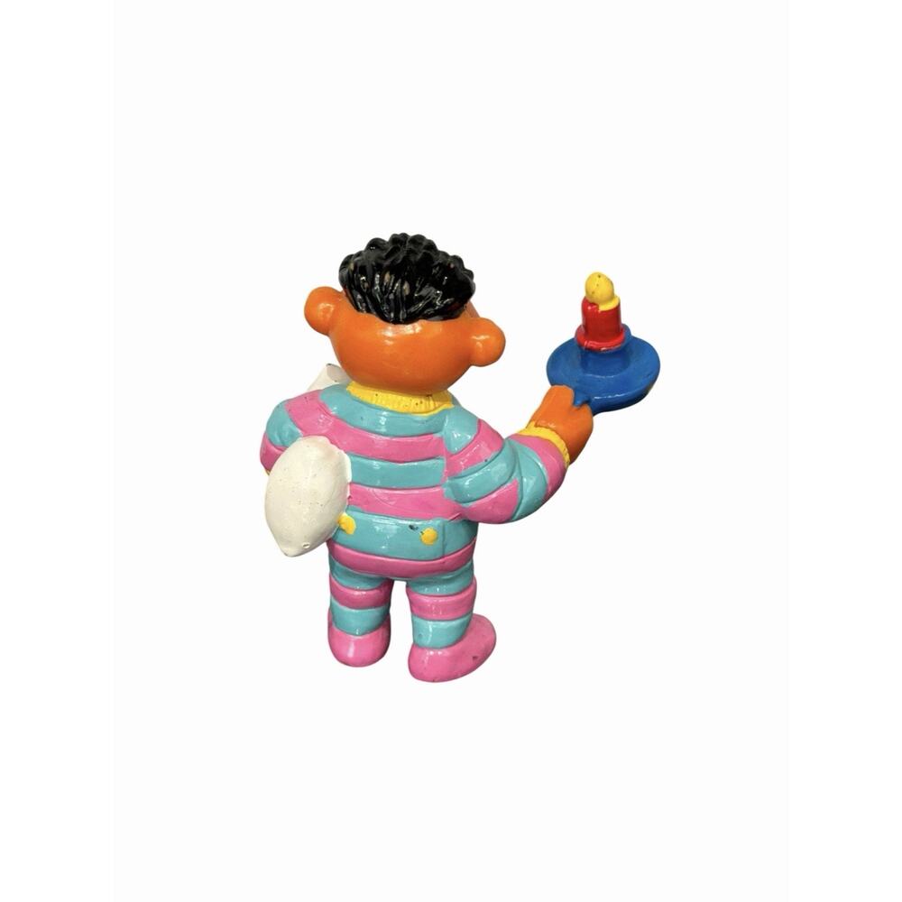 Ernie Sesame Street Vintage - Applause PVC Figure - Bed Time Ernie With Pillow - Picture 3 of 6